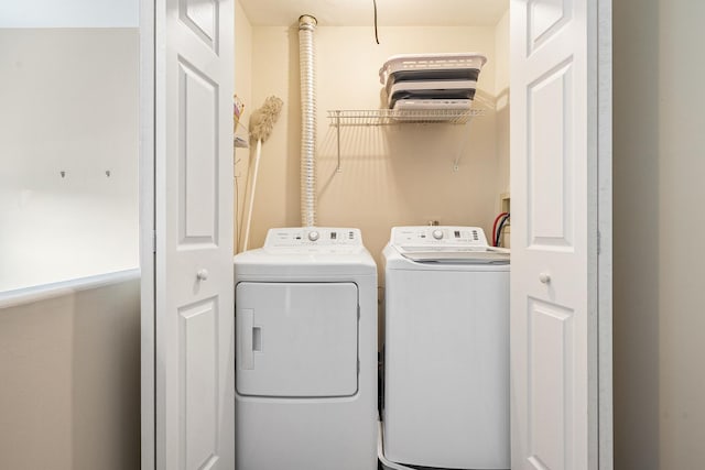 1732 Pebble Beach Cir, Elgin, IL 60123 - washroom with separate washer and dryer