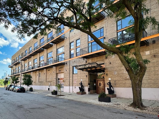 2545 S Dearborn St Unit 405, Chicago, IL 60616 - view of apartment building / complex