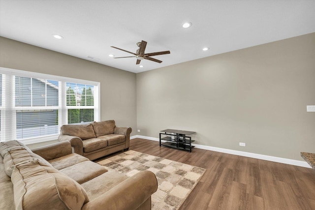 3311 Memory Ln E, Unit East, Urbana, IL 61802 - living room featuring ceiling fan, wood finished floors, baseboards, and recessed lighting