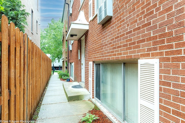 417 S Kenilworth Ave Unit 7, Oak Park, IL 60302 - view of home's exterior with brick siding