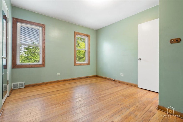 1176 S Maple Ave, Oak Park, IL 60304 - unfurnished room featuring light wood-type flooring and baseboards