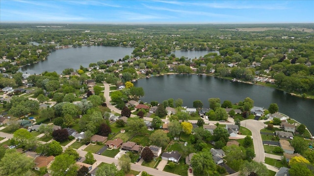 391 Northgate Rd, Lindenhurst, IL 60046 - aerial perspective of suburban area featuring a large body of water