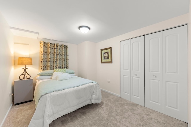 389 Pearson Cir, Naperville, IL 60563 - bedroom featuring carpet and a closet