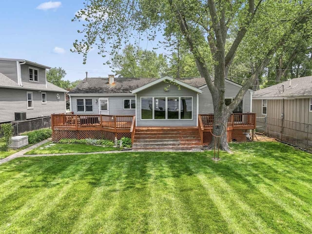 35632 N Sheridan Dr, Fox Lake, IL 60020 - back of property with a deck