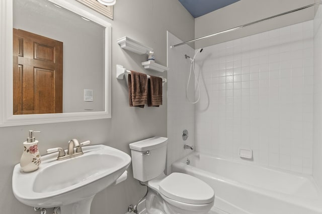 3560 Jeremy Ranch Ct, Naperville, IL 60564 - bathroom featuring a sink and shower / bathtub combination