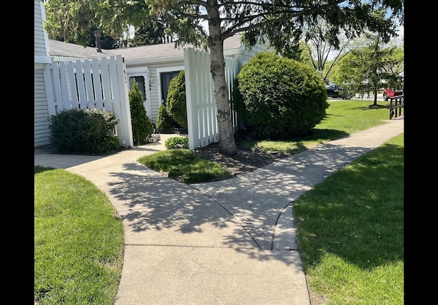 784 Barnaby Pl, Wheeling, IL 60090 - photo 1