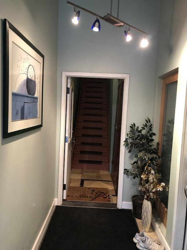 1252 W Chicago Ave, Chicago, IL 60642 - hall featuring baseboards and stairs
