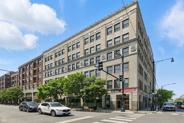 3150 N Sheffield Ave Unit 205, Chicago, IL 60657 - view of apartment building / complex