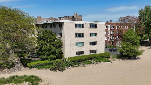 1050 W Columbia Ave Unit 3H, Chicago, IL 60626 - view of building exterior