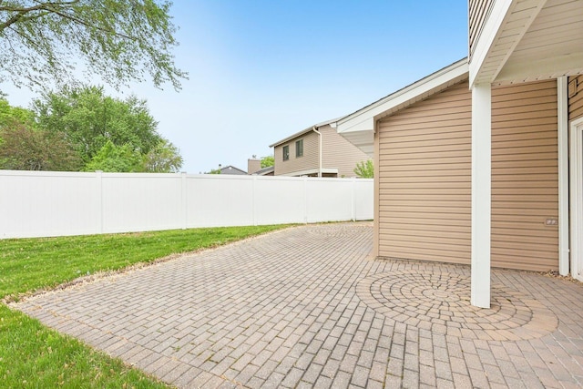 719 Coral Ave, Bartlett, IL 60103 - photo 16