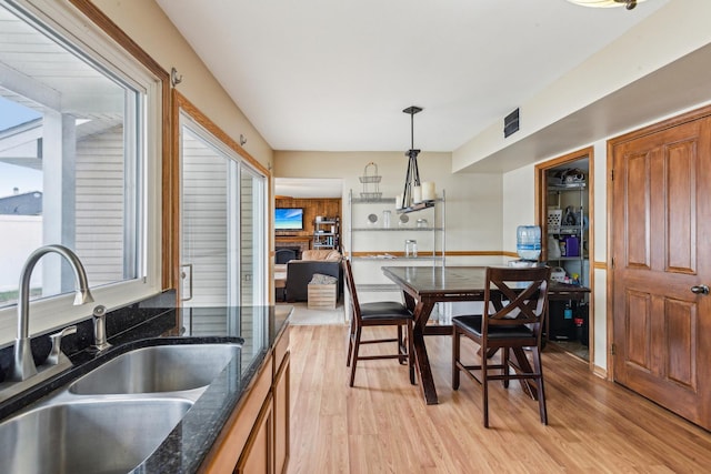 719 Coral Ave, Bartlett, IL 60103 - photo 5