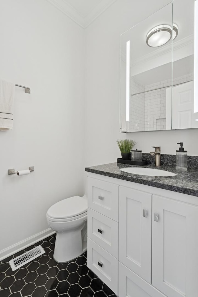 1632 W Erie St Unit 3, Chicago, IL 60622 - bathroom featuring crown molding, vanity, and tile patterned floors