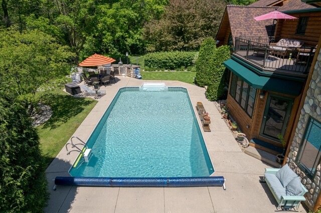 10415 Ridge Ln, Huntley, IL 60142 - swimming pool featuring a patio and outdoor dining space