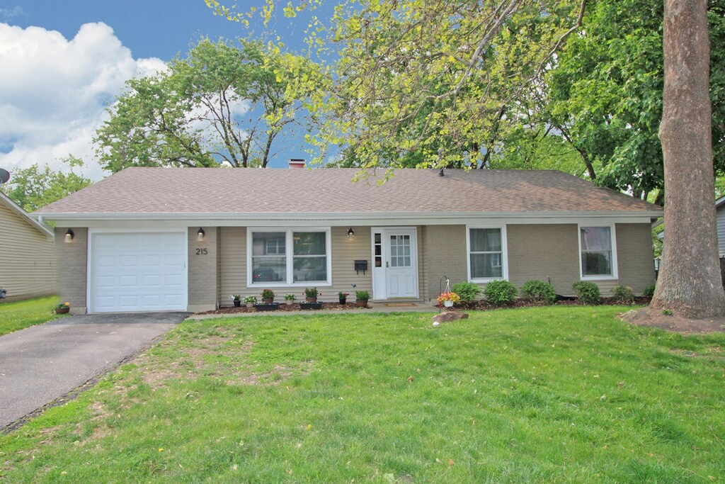 215 Hobble Bush Dr, Lake Zurich, IL 60047 - photo 1