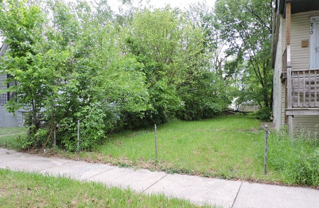 222 W 110th St, Chicago, IL 60628