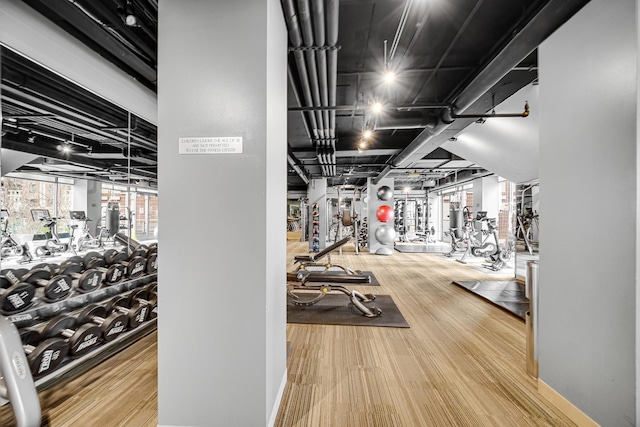 201 N Westshore Dr Unit 2102, Chicago, IL 60601 - exercise room with wood finished floors