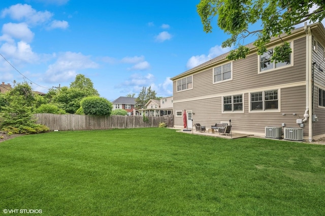 234 E Saint Charles Rd, Elmhurst, IL 60126 - back of house featuring a fenced backyard and a patio area