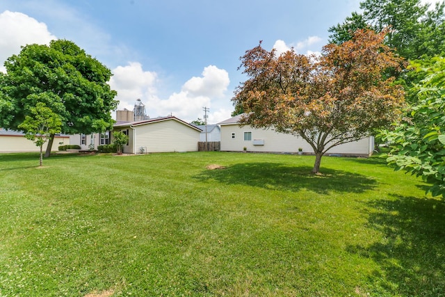 103 S Benson St, Lexington, IL 61753 - view of grassy yard