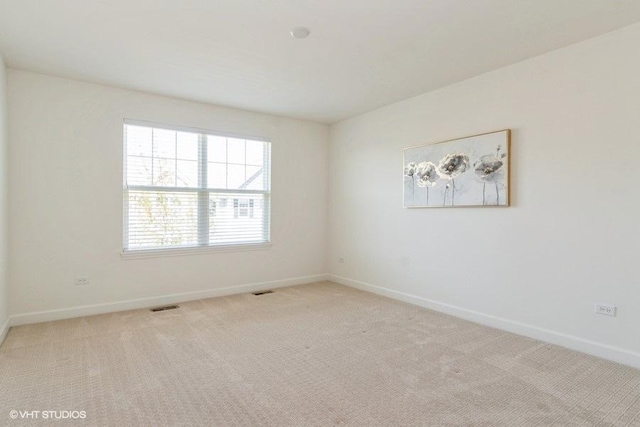 1425 N Charles Ave, Naperville, IL 60563 - empty room featuring baseboards and carpet