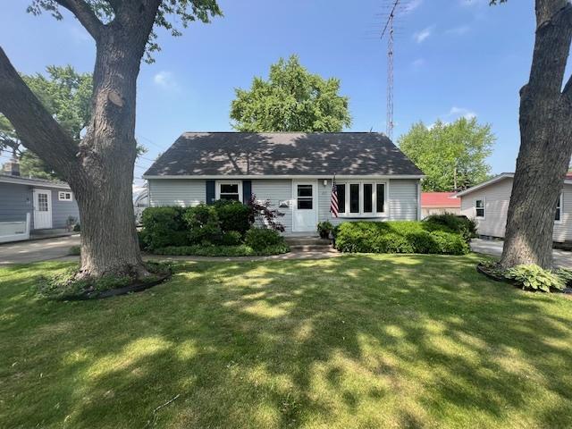 211 Koch Dr, Genoa, IL 60135 - photo 2