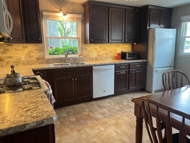 211 Koch Dr, Genoa, IL 60135 - photo 11