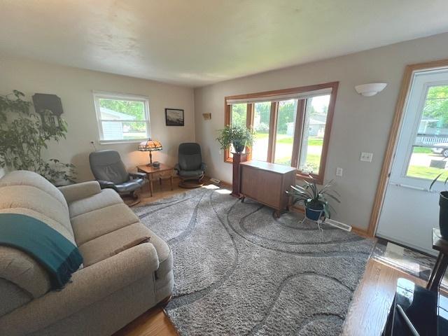 211 Koch Dr, Genoa, IL 60135 - photo 5