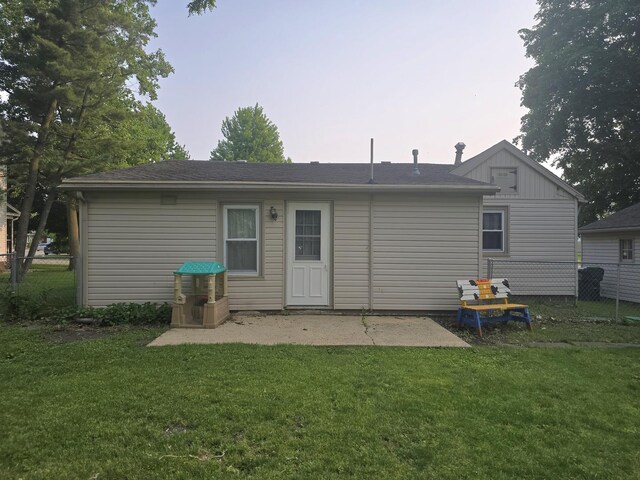 108 E Washington St, Ashkum, IL 60911 - view of rear view of property