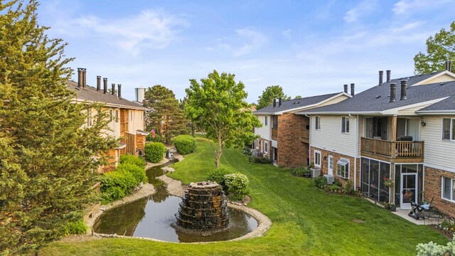 7215 Birchwood Ct Unit 19B, Willowbrook, IL 60527 - view of green lawn
