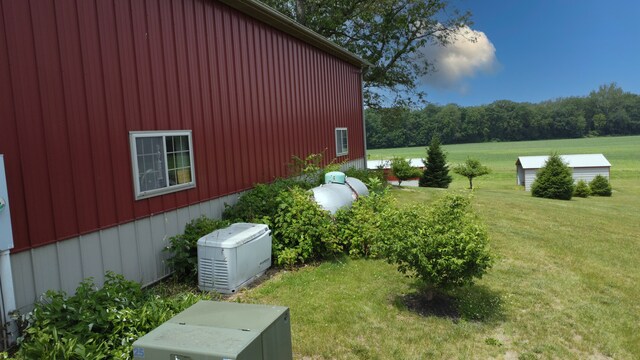 1897 N 2500 E Rd, Watseka, IL 60970 - view of side of property with a lawn