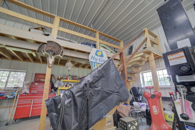 1897 N 2500 E Rd, Watseka, IL 60970 - view of garage