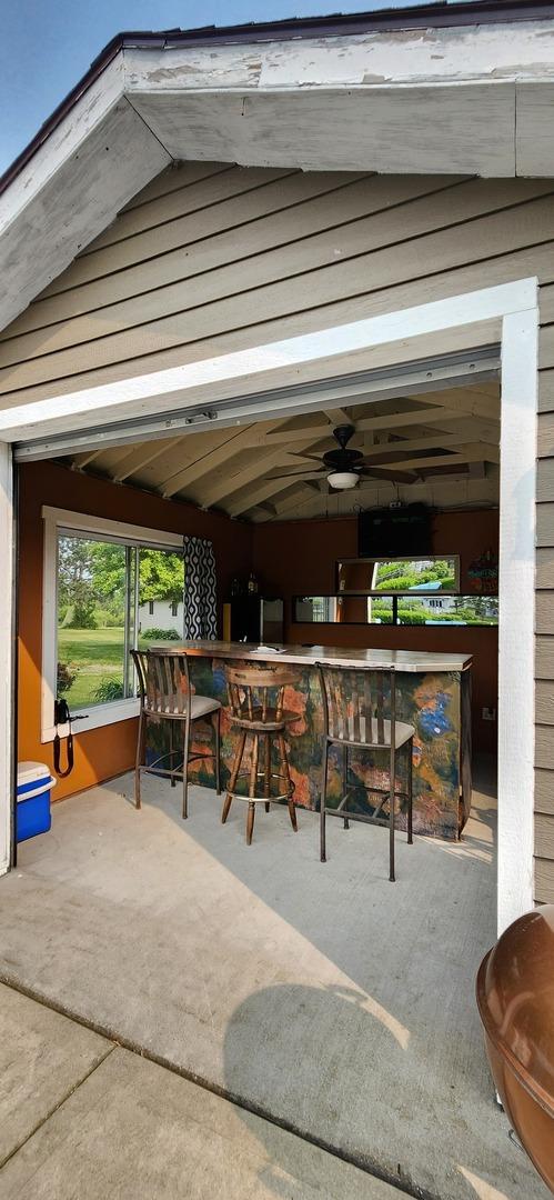 23243 S Volbrecht Rd, Crete, IL 60417 - view of patio / terrace with a ceiling fan