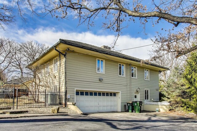 6500 Shady Ln, Burr Ridge, IL 60527