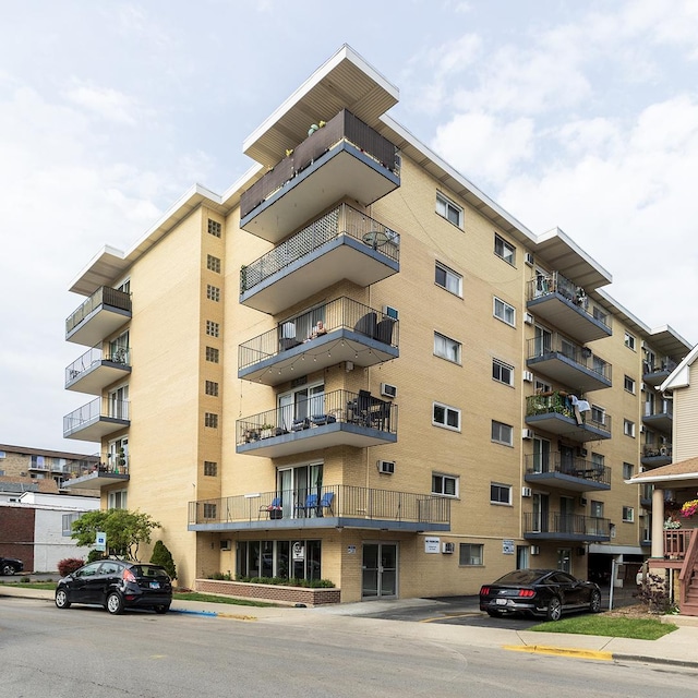 320 Circle Ave Unit 102, Forest Park, IL 60130 - view of apartment building / complex