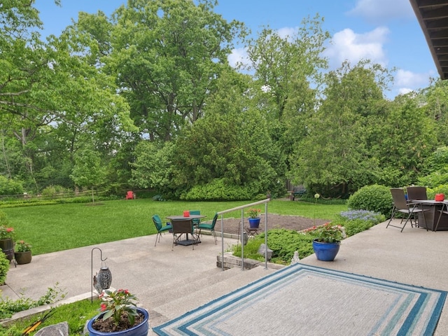 811 Redwood Ln, Glenview, IL 60025 - view of patio featuring outdoor dining area