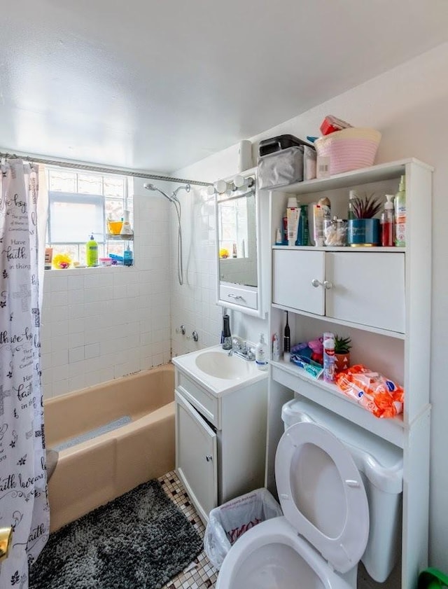 1619 N 35th Ave, Melrose Park, IL 60160 - full bathroom with healthy amount of natural light, toilet, vanity, and shower / tub combo with curtain