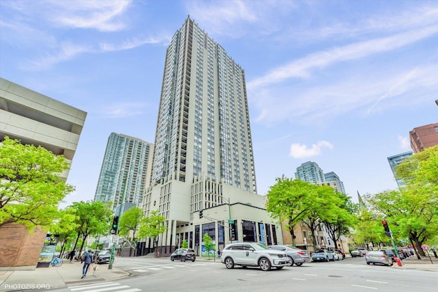 1122 N Clark St Unit 1405, Chicago, IL 60610 - photo 1