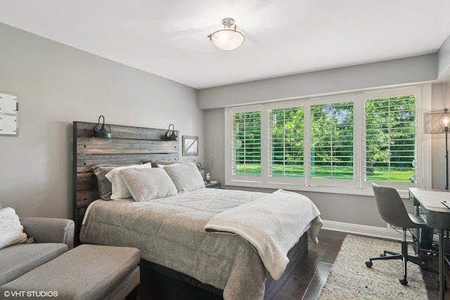 231 N Forest Ct, Addison, IL 60101 - bedroom featuring wood finished floors and baseboards