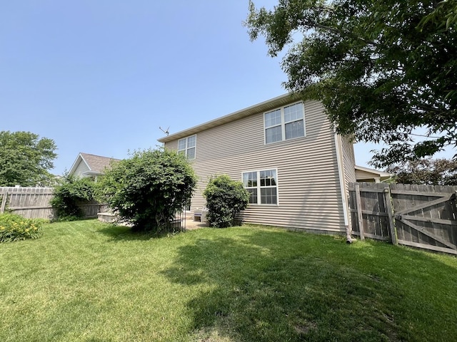 4005 Pebblebrook Ln, Champaign, IL 61822 - rear view of house