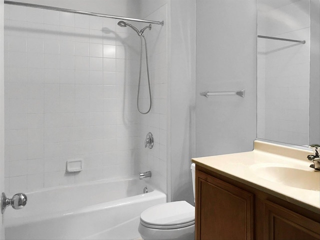 2231 W Maypole Ave Unit 201, Chicago, IL 60612 - bathroom with vanity and washtub / shower combination