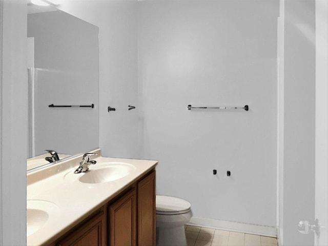 2231 W Maypole Ave Unit 201, Chicago, IL 60612 - full bath featuring double vanity and toilet