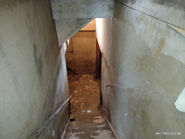 41 Manor Dr, Matteson, IL 60443 - view of staircase