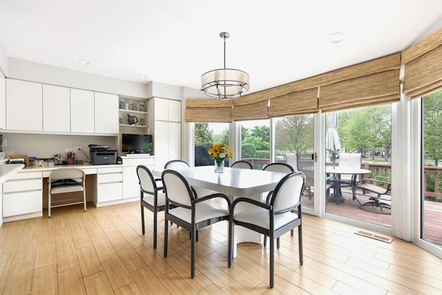 1452 Hemlock Knoll Ter, Northbrook, IL 60062 - dining area with healthy amount of natural light, light wood-style floors, and recessed lighting