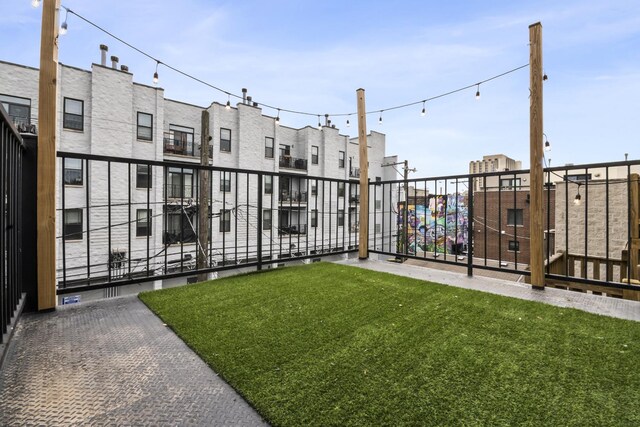 2035 W Crystal St Unit 3, Chicago, IL 60622 - view of yard