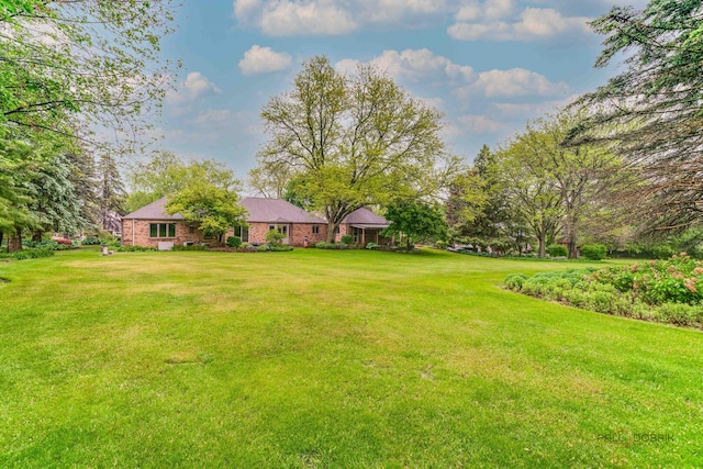 15 Highview Cir, Hawthorn Woods, IL 60047 - view of grassy yard