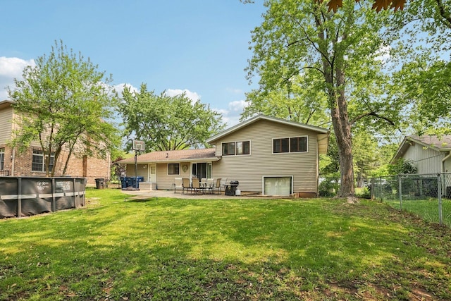 917 Aimtree Pl, Schaumburg, IL 60194 - back of property with a patio area and an outdoor pool