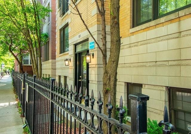 905 W Lawrence Ave Unit 3E, Chicago, IL 60640