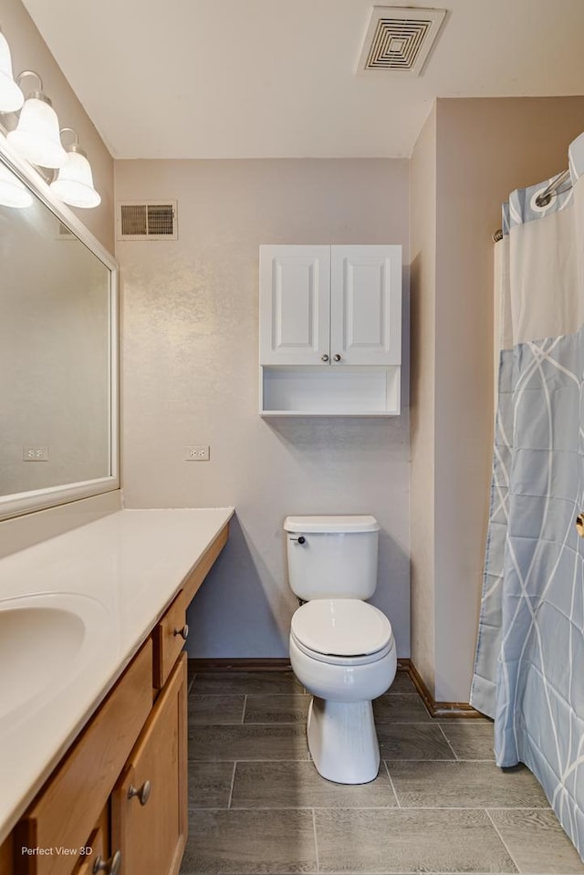 3018 Coastal Dr, Aurora, IL 60503 - full bath featuring vanity, wood finish floors, and curtained shower