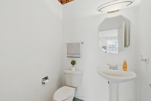 221 Willow Blvd, Willow Springs, IL 60480 - bathroom with toilet