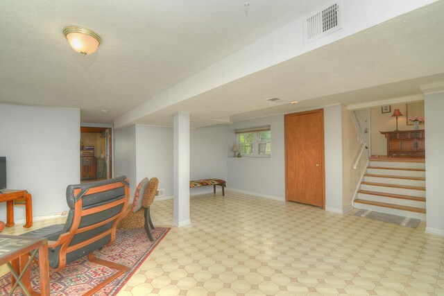 7135 Hawthorne Ave, Woodridge, IL 60517 - photo 18