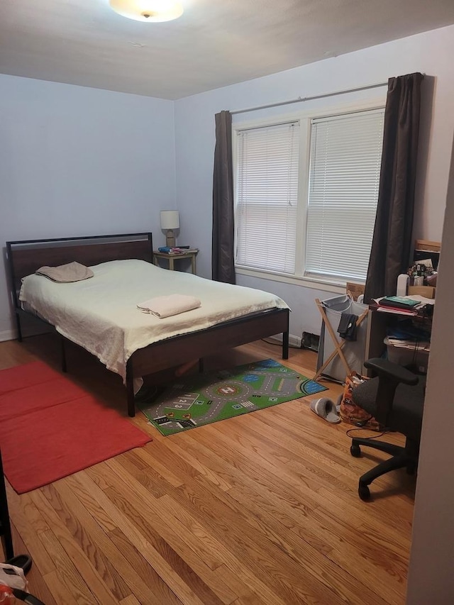 2521 W Farragut Ave, Chicago, IL 60625 - bedroom featuring wood finished floors